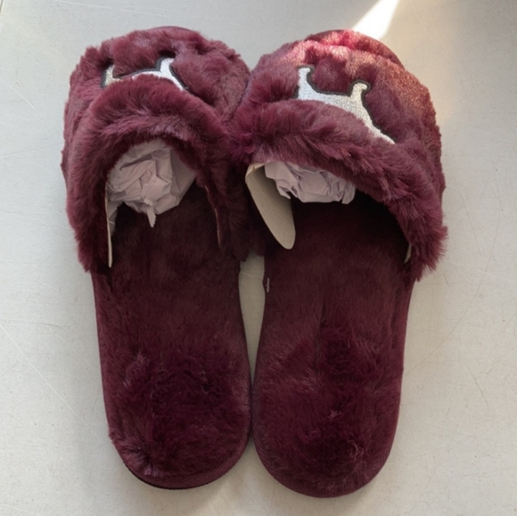 PINK Victoria's secret VS Burgundy Fur Cozy Slippers NWT Large 10 - Picture 8 of 11